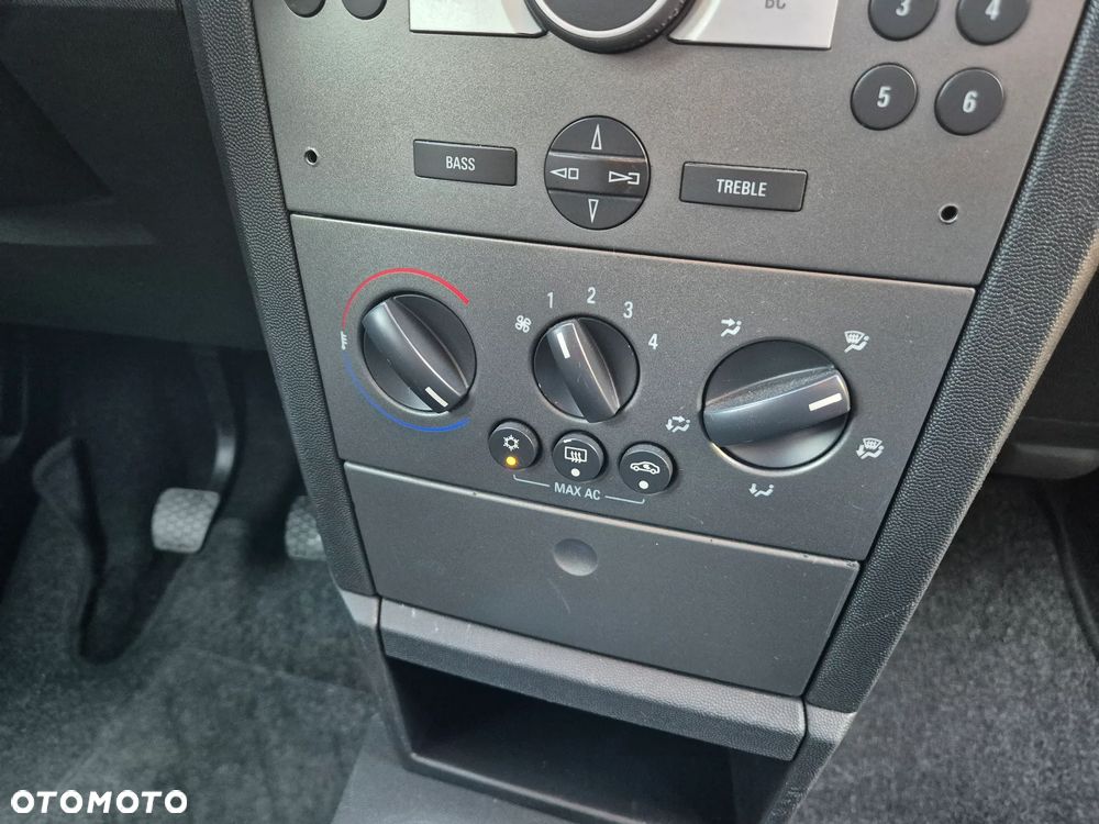 Opel Meriva 1.4 Cosmo - 25