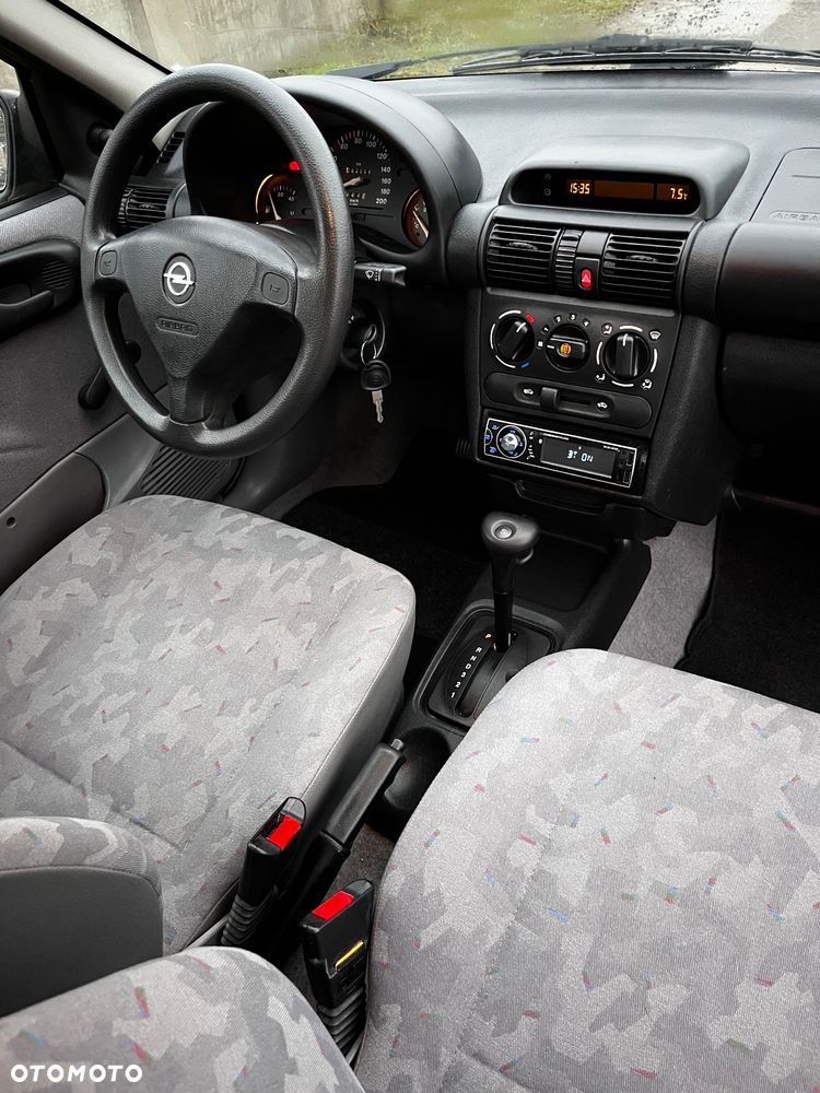 Opel Corsa - 8