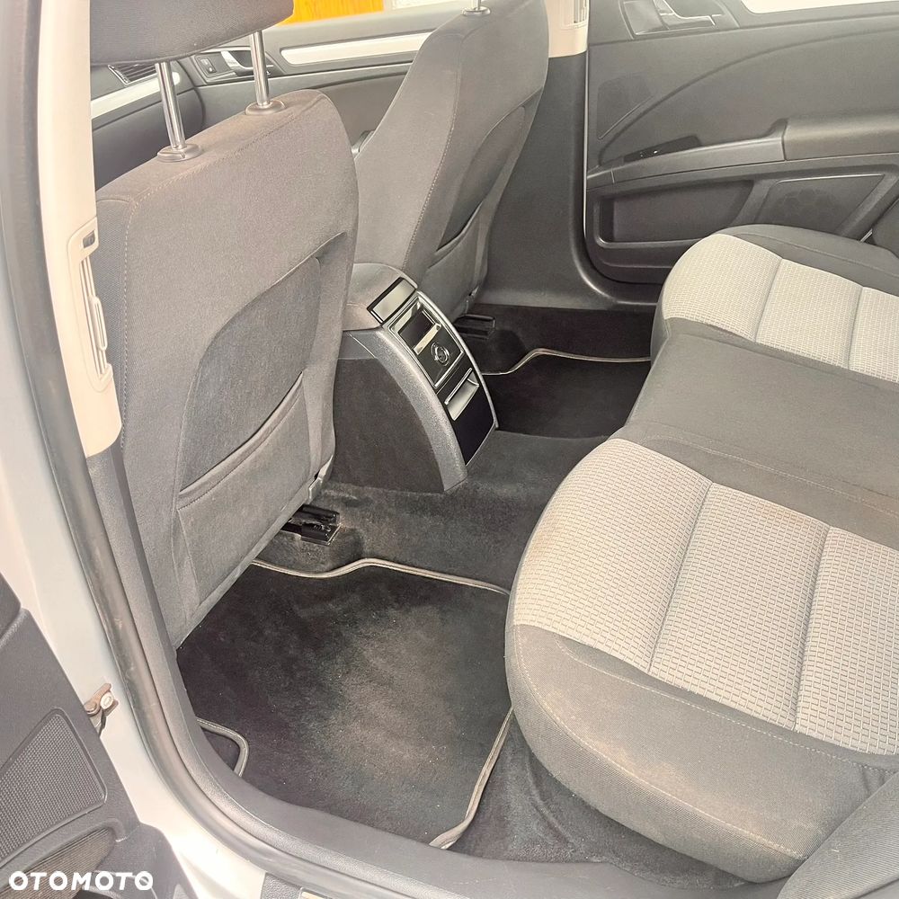 Skoda Superb 2.0 TDI Ambition - 13