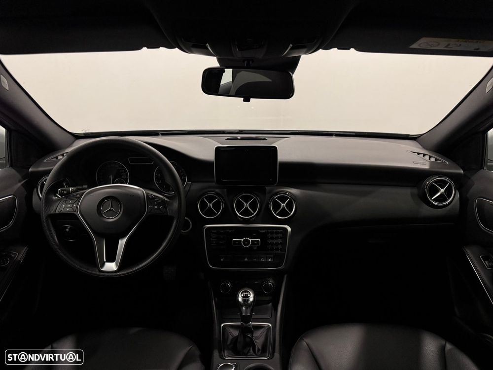 Mercedes-Benz A 200 Style - 32