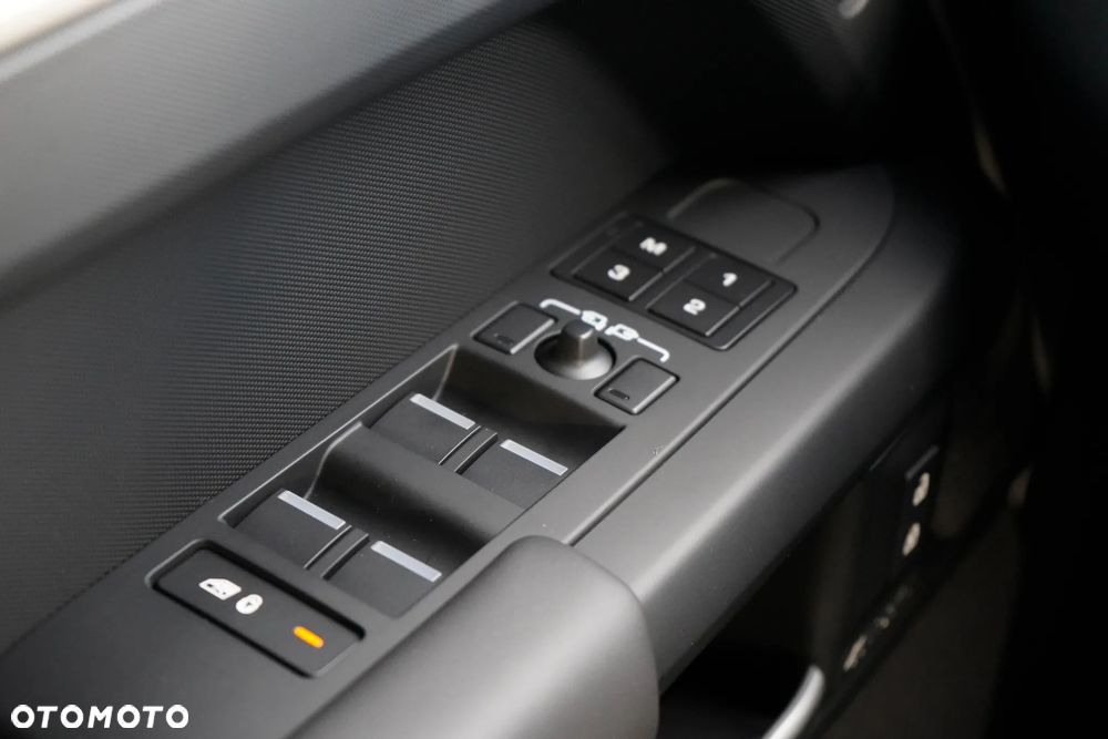 Land Rover Defender 3.0 D350 mHEV X-Dynamic HSE - 21