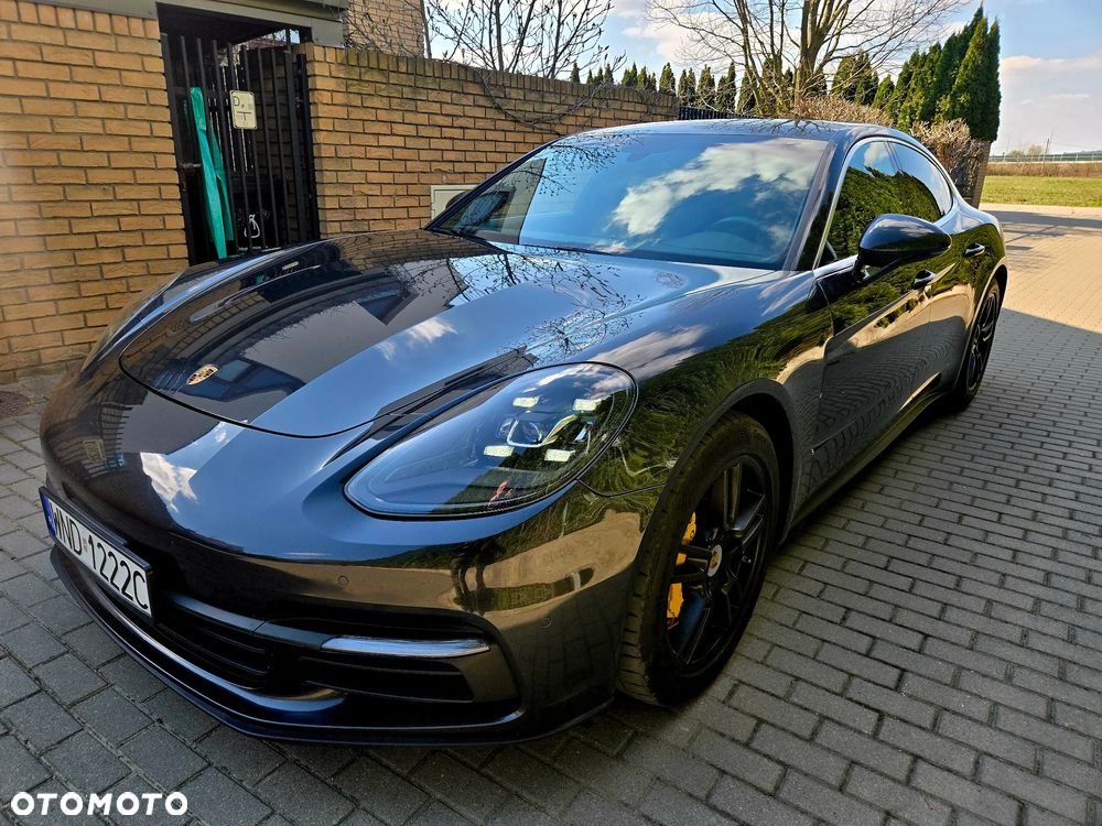 Porsche Panamera 4S - 1
