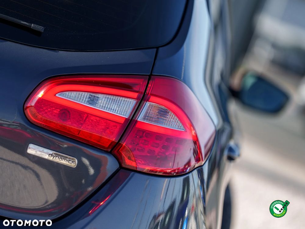 Kia Ceed 1.6 CRDi 136 ISG Spirit - 12