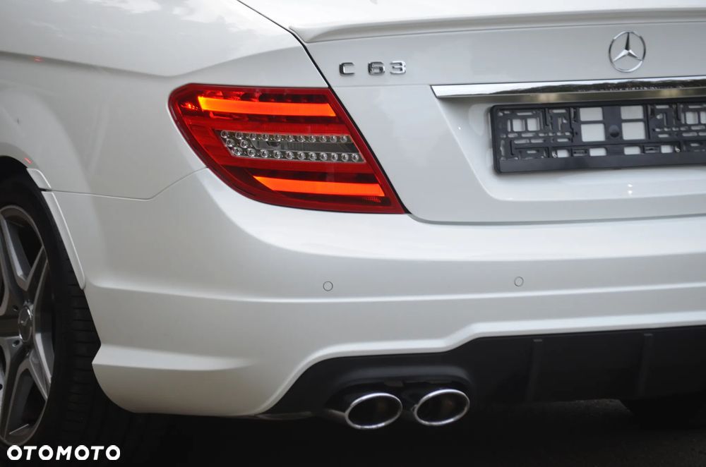 Mercedes-Benz Klasa C AMG 63 S AMG Speedshift MCT 9G - 25