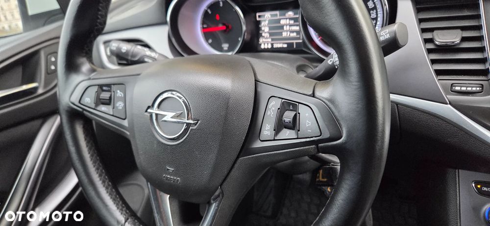 Opel Astra 1.6 CDTI Essentia - 33