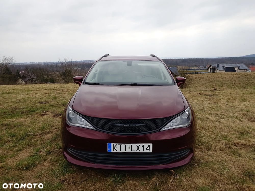 Chrysler Pacifica - 8