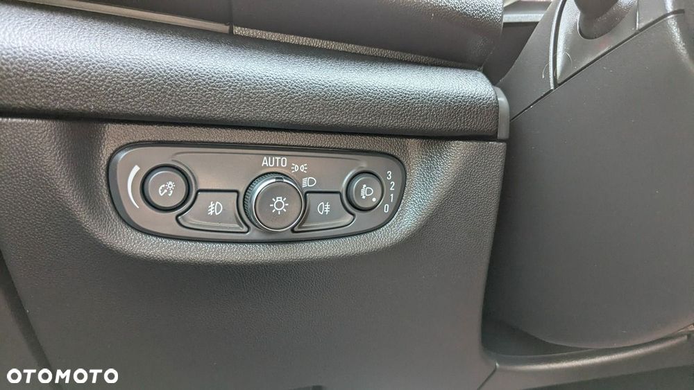 Opel Insignia 1.6 Automatik Edition - 31