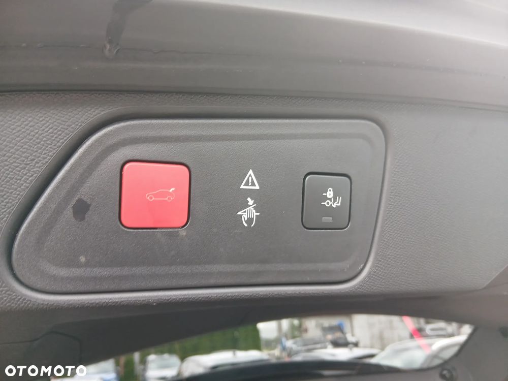 Peugeot 3008 1.2 PureTech Allure S&S EAT6 - 9