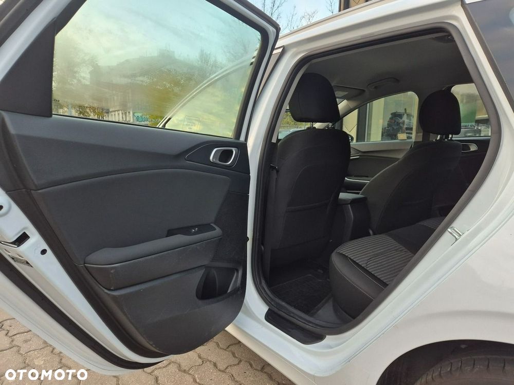 Kia Ceed 1.5 T-GDI M - 18