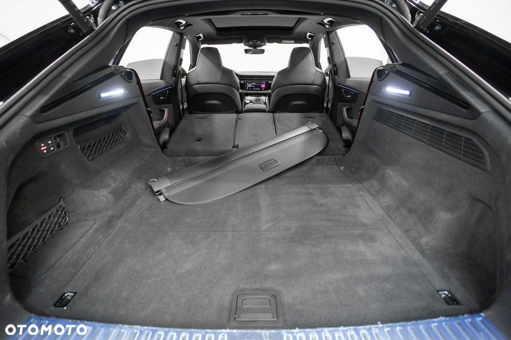 Audi RS Q8 - 26