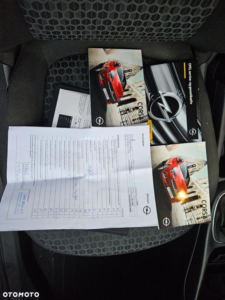 Opel Corsa 1.4 Cosmo - 33