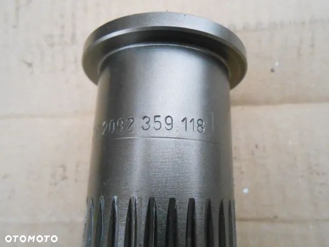 Wałek tuleja piasta skrzyni AP John Deere 6920 - 2