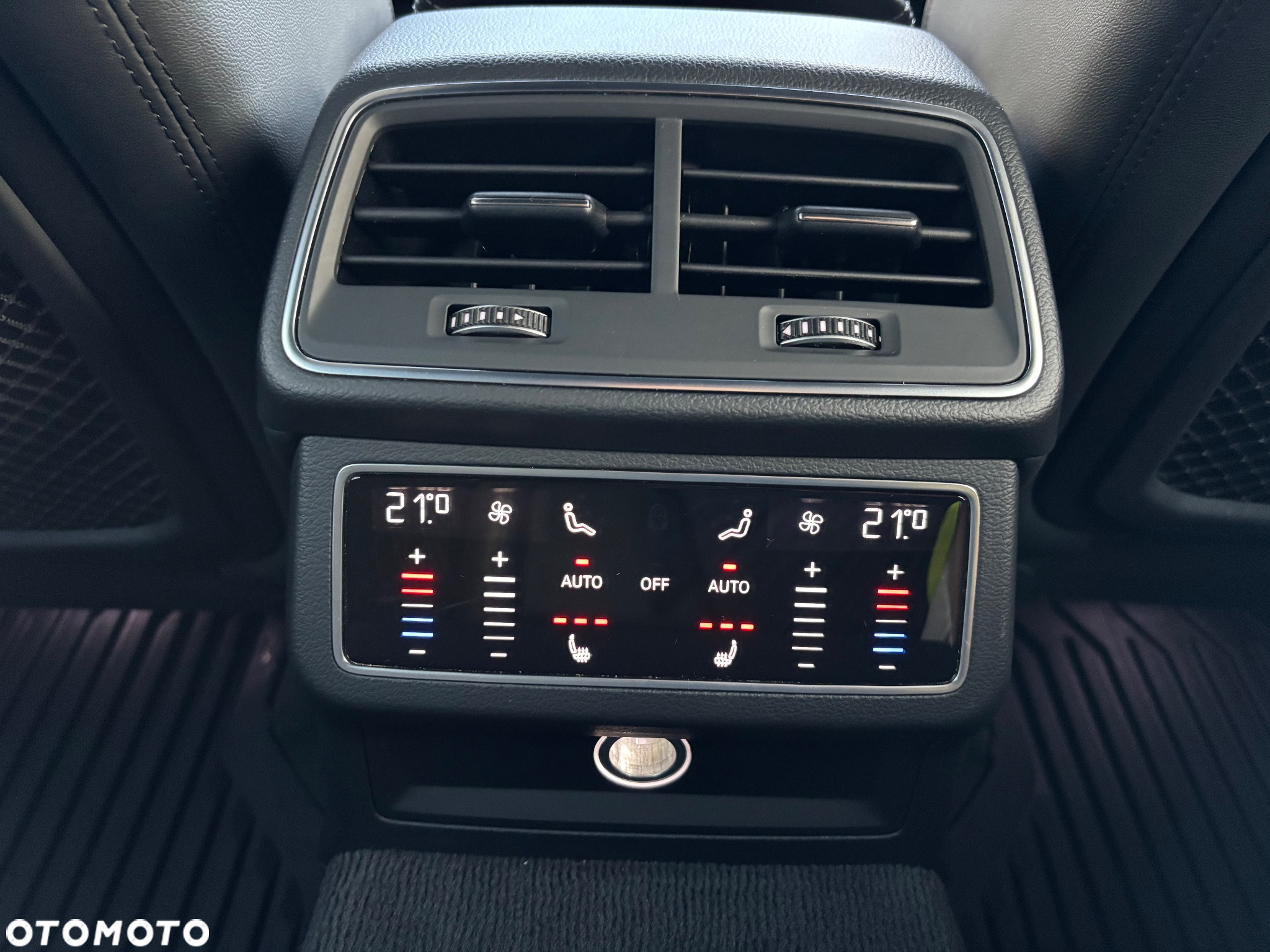 Audi S6 Avant - 36