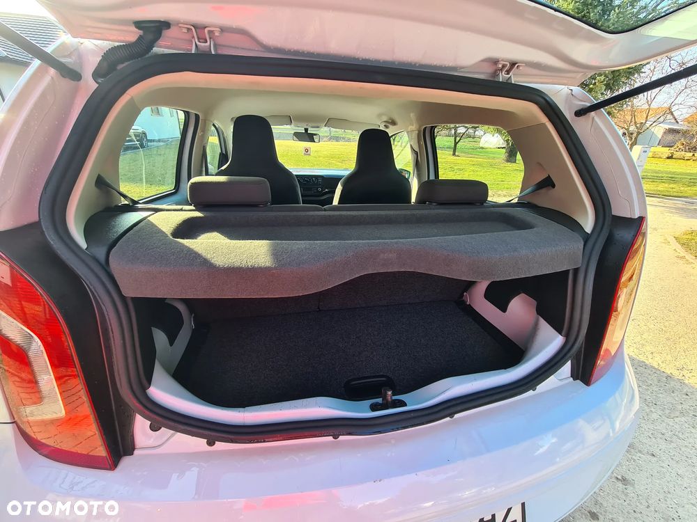 Volkswagen up! - 12