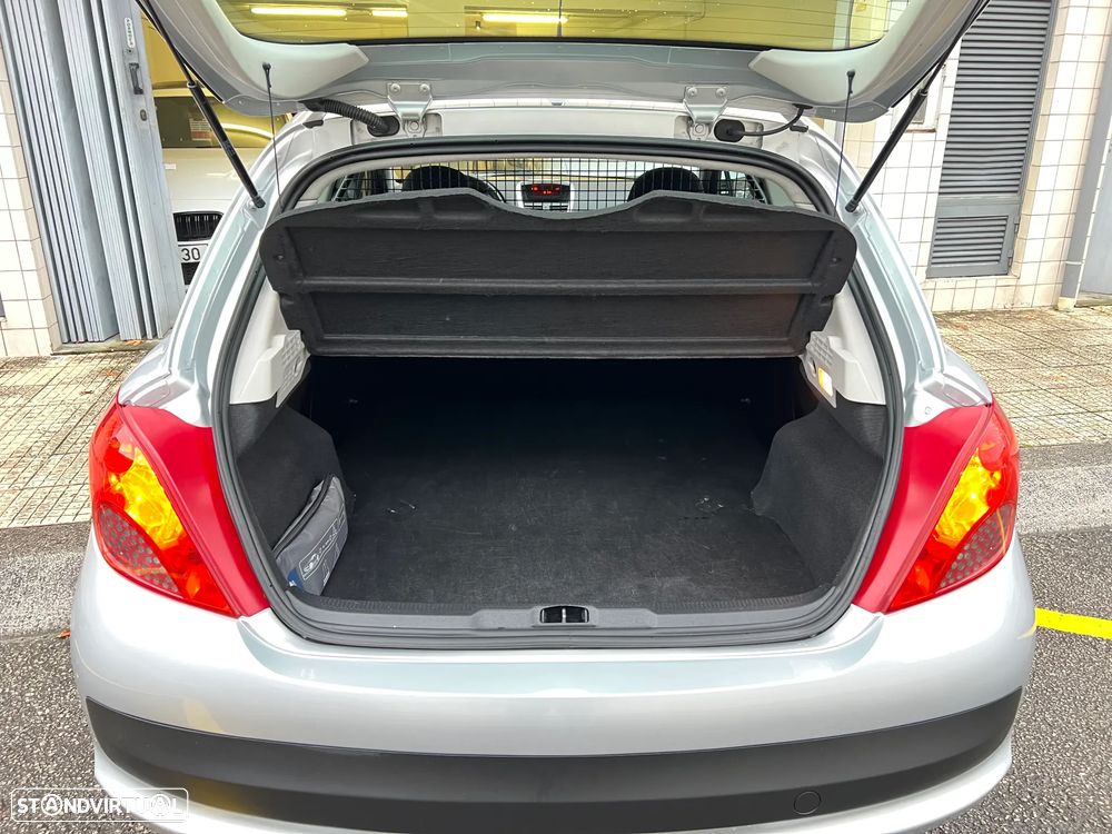 Peugeot 207 VAN 1.4 HDI AC - 12