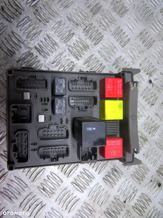 SKRZYNKA BEZPIECZNIKÓW VEL SATIS PH1 2.0T 16V 8200220685 BSI UCH 005 RENAULT 2001-2004 - 3
