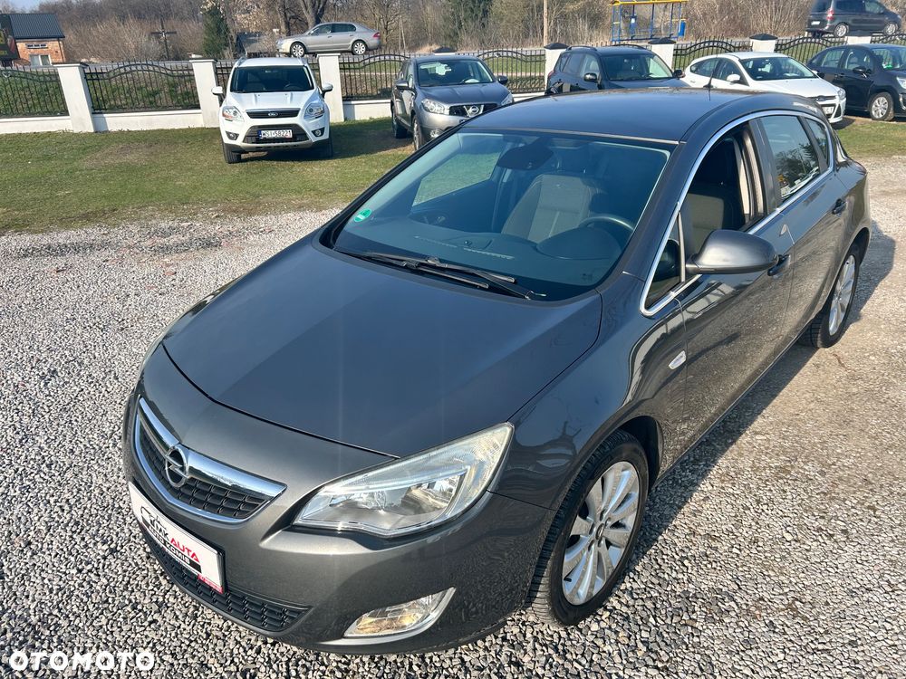 Opel Astra 1.4 Turbo Cosmo - 21