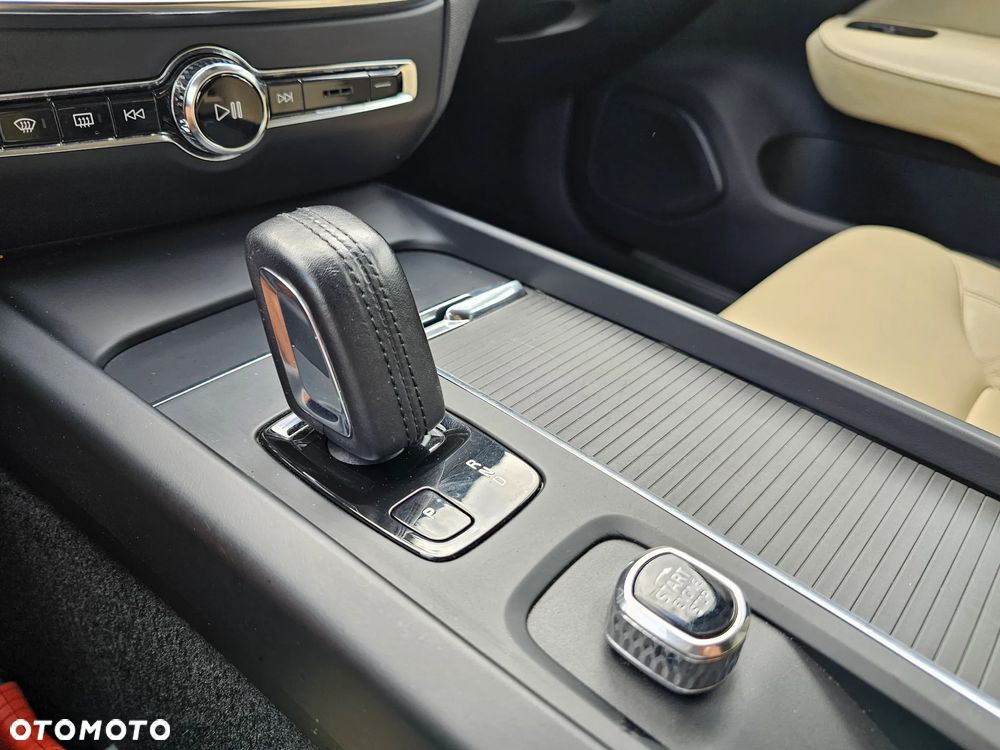 Volvo V60 B3 B Geartronic Momentum Pro - 21