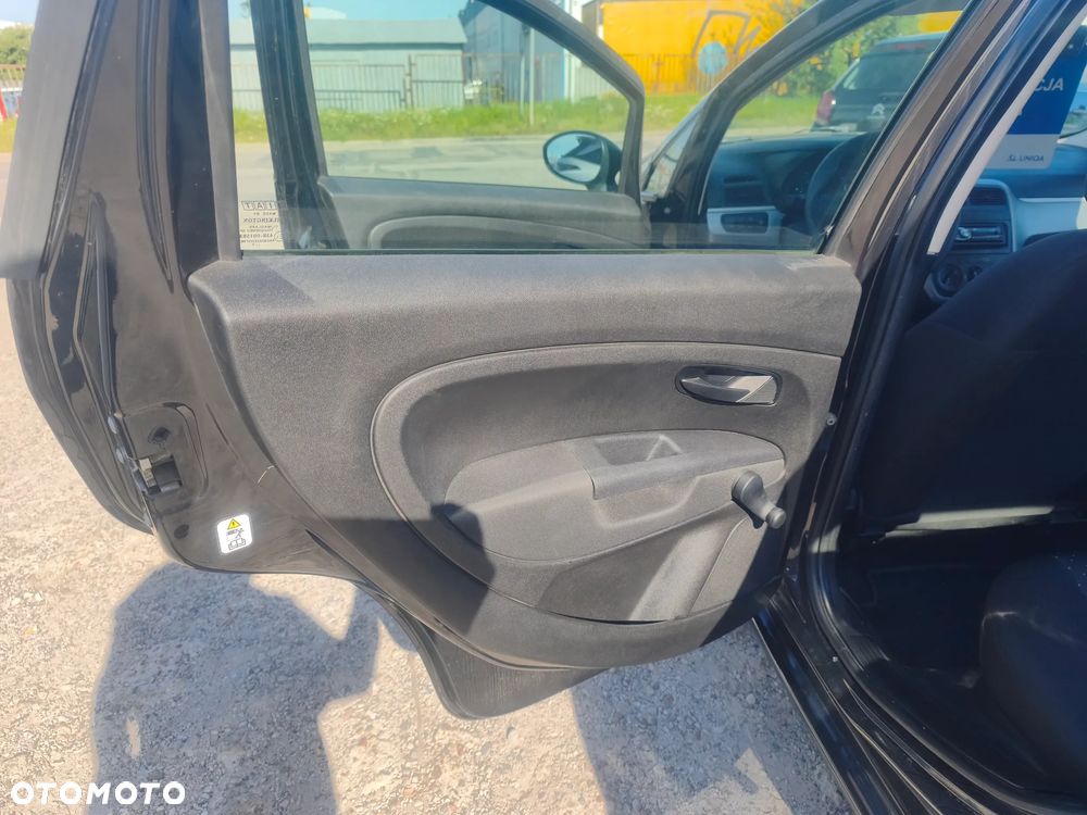 Fiat Punto - 16