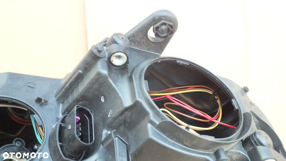 Lampa przednia prawa Skoda Octavia III 5E1941015 / 017 - 15