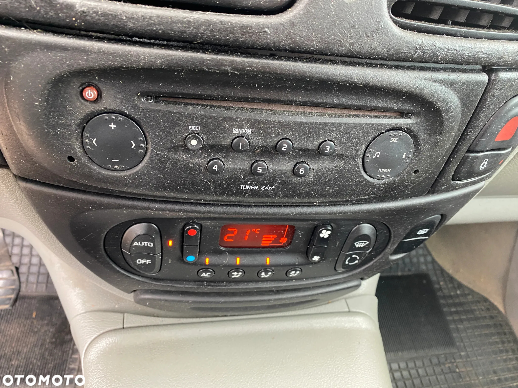 Renault Scenic 1.9 dCi Authentique - 22