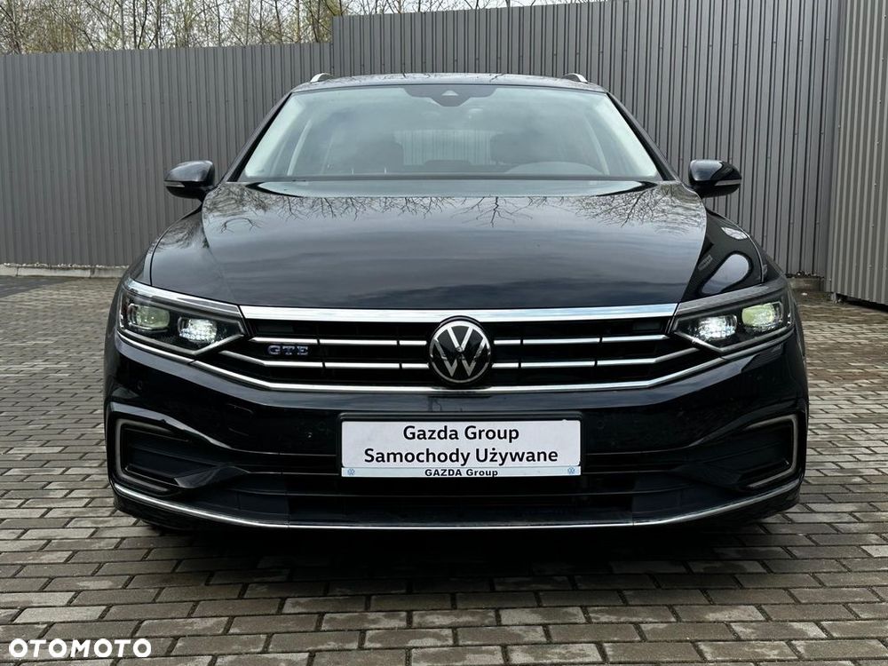 Volkswagen Passat - 4