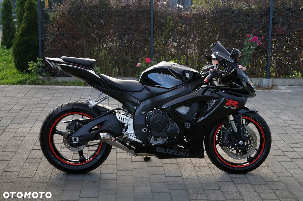 Suzuki GSX-R - 6