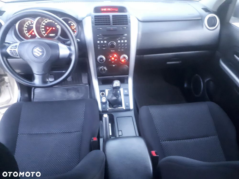 Suzuki Grand Vitara - 20