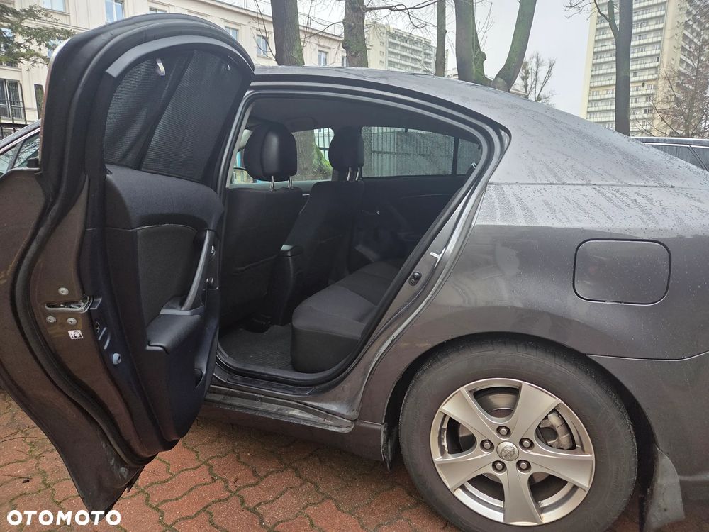 Toyota Avensis 1.8 Luna - 7