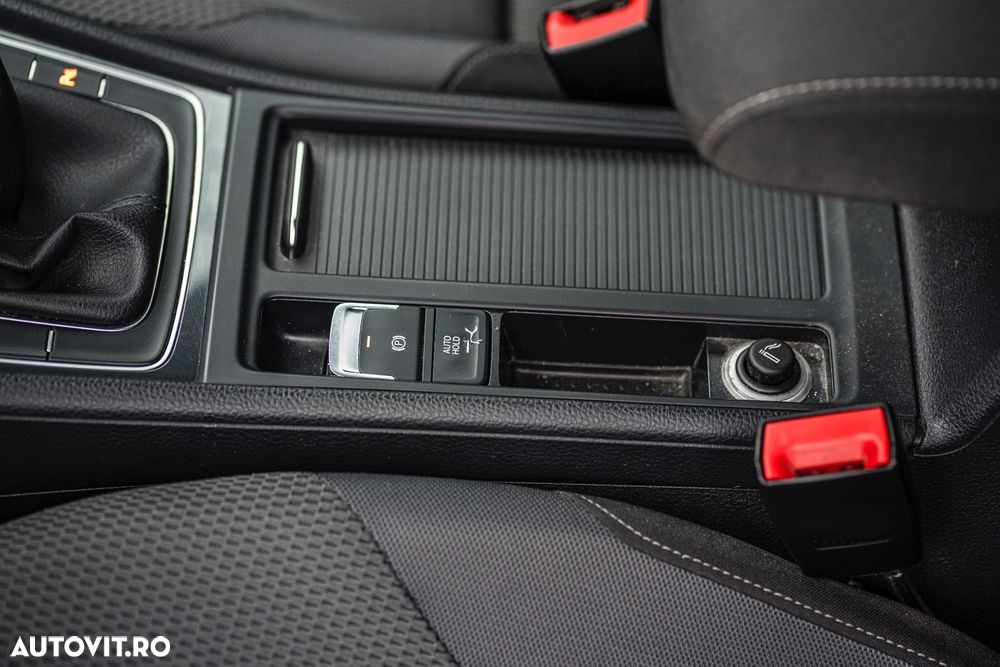 Volkswagen Golf 1.0 TSI Trendline - 32