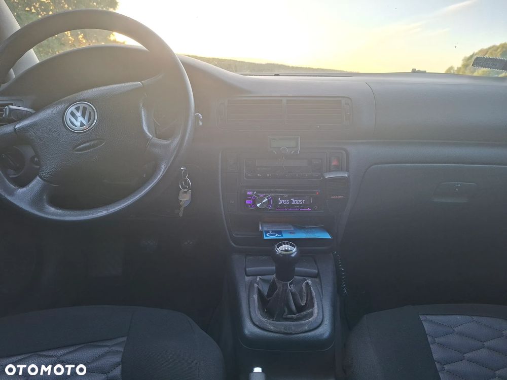 Volkswagen Passat 1.9 TDI - 14