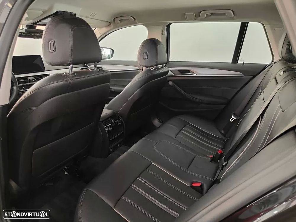 BMW 520 e Line Luxury - 37
