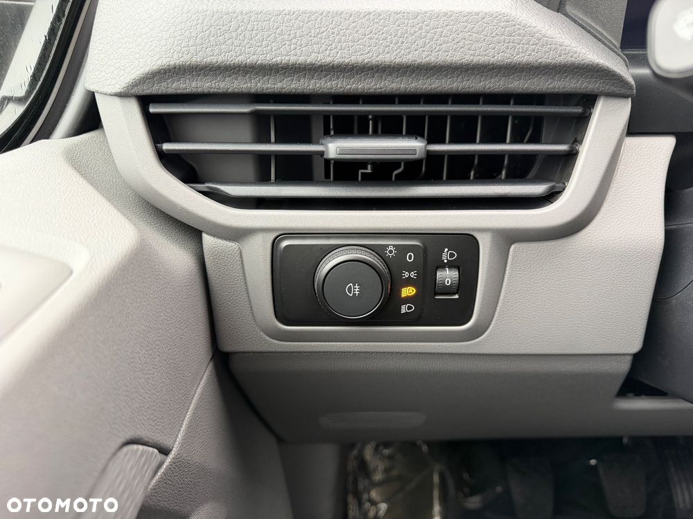 Volkswagen Transporter - 11