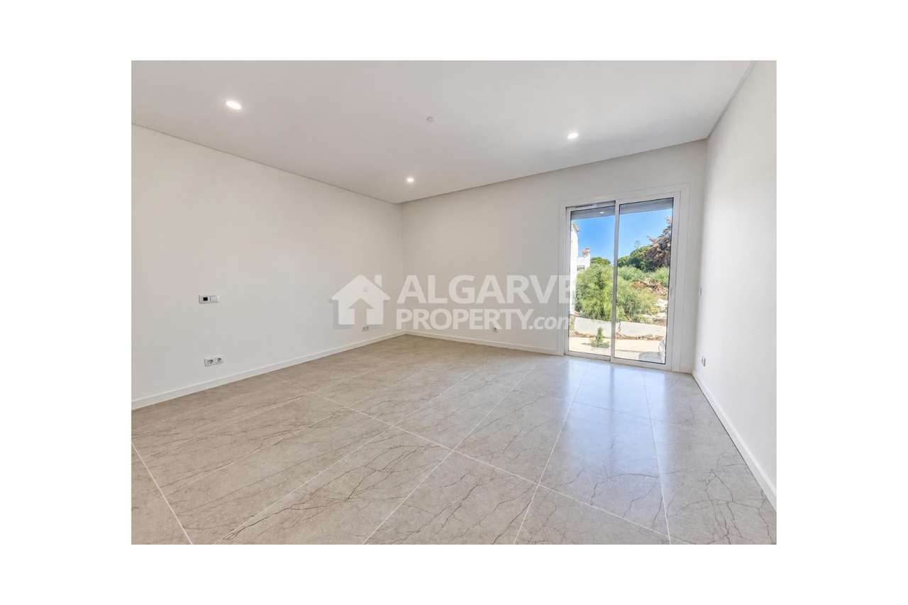 Apartamento T2 no Centro de Quarteira Próximo da Praia - Grande imagem: 4/30