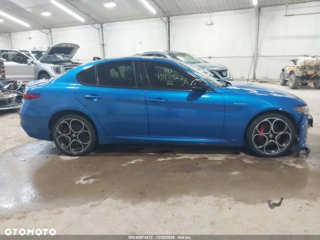 Alfa Romeo Giulia 2.0 Turbo 16V AT8-Q4 Veloce Ti - 10