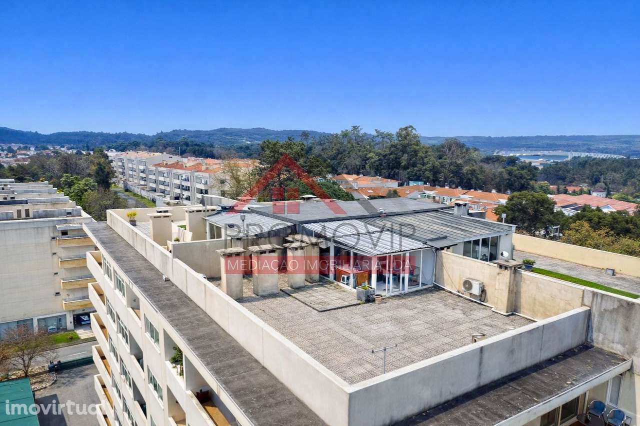 Apartamento T3 - Último Piso com Terraço no Centro Santo Tirso - Grande imagem: 2/20
