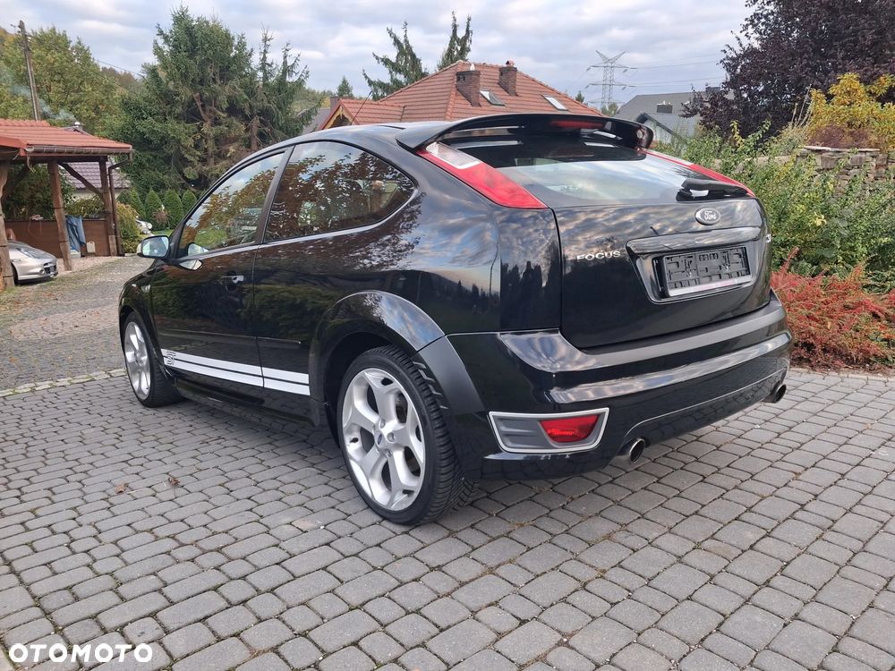 Ford Focus 2.5 ST - 12
