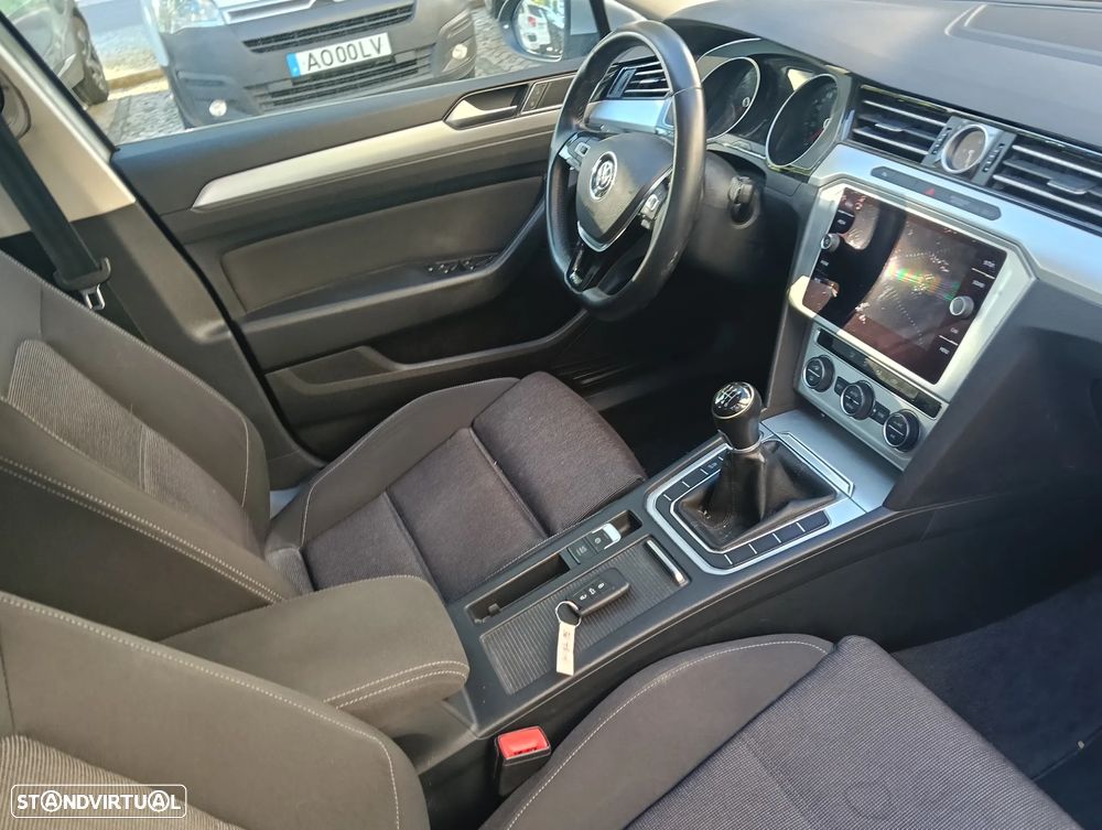 VW Passat Variant 1.6 TDI Highline - 6