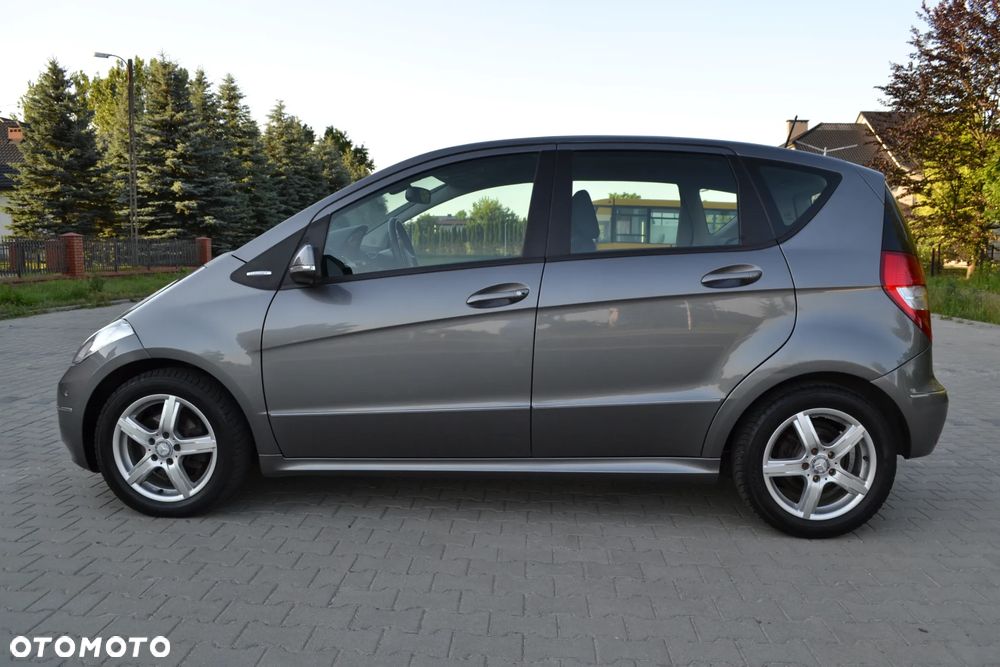 Mercedes-Benz Klasa A 170 BlueEFFICIENCY Elegance - 12