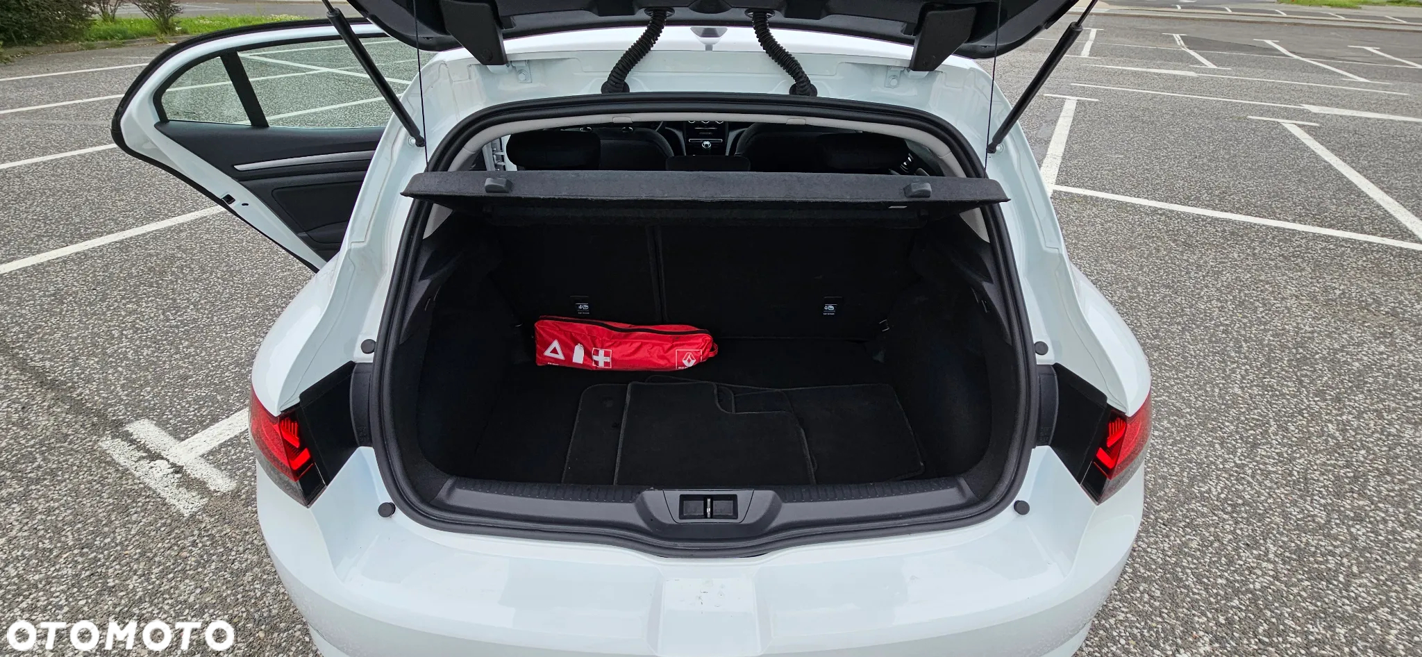 Renault Megane 1.3 TCe FAP Zen - 22