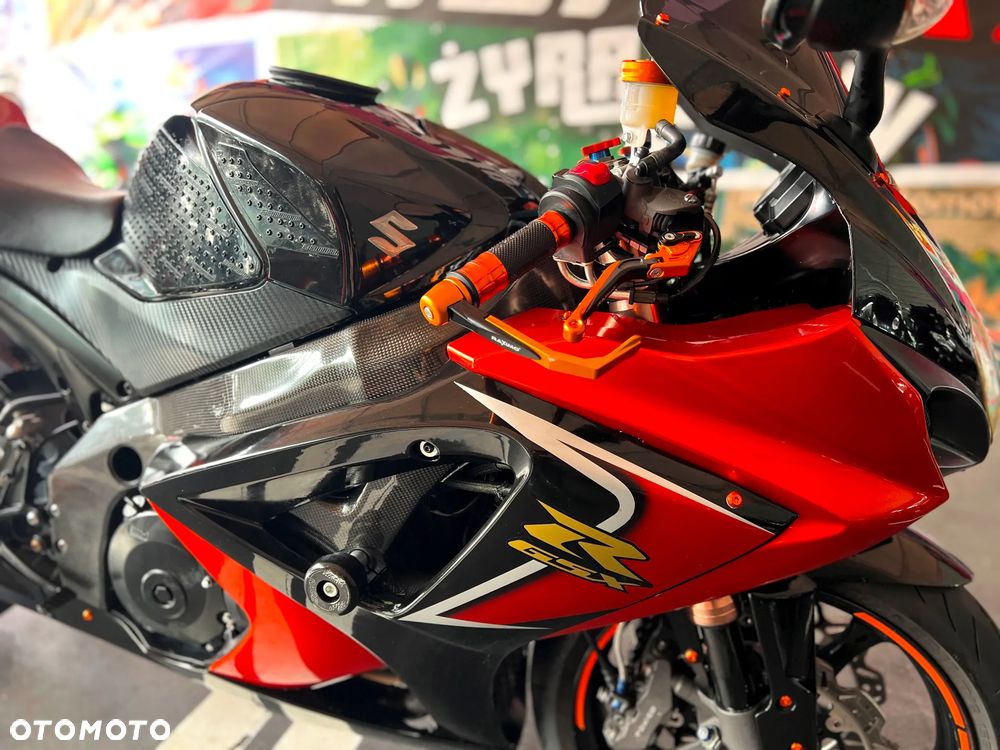 Suzuki GSX-R - 10