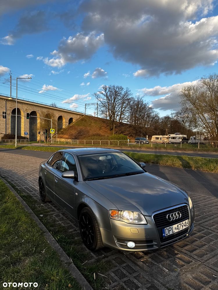 Audi A4 Avant - 1