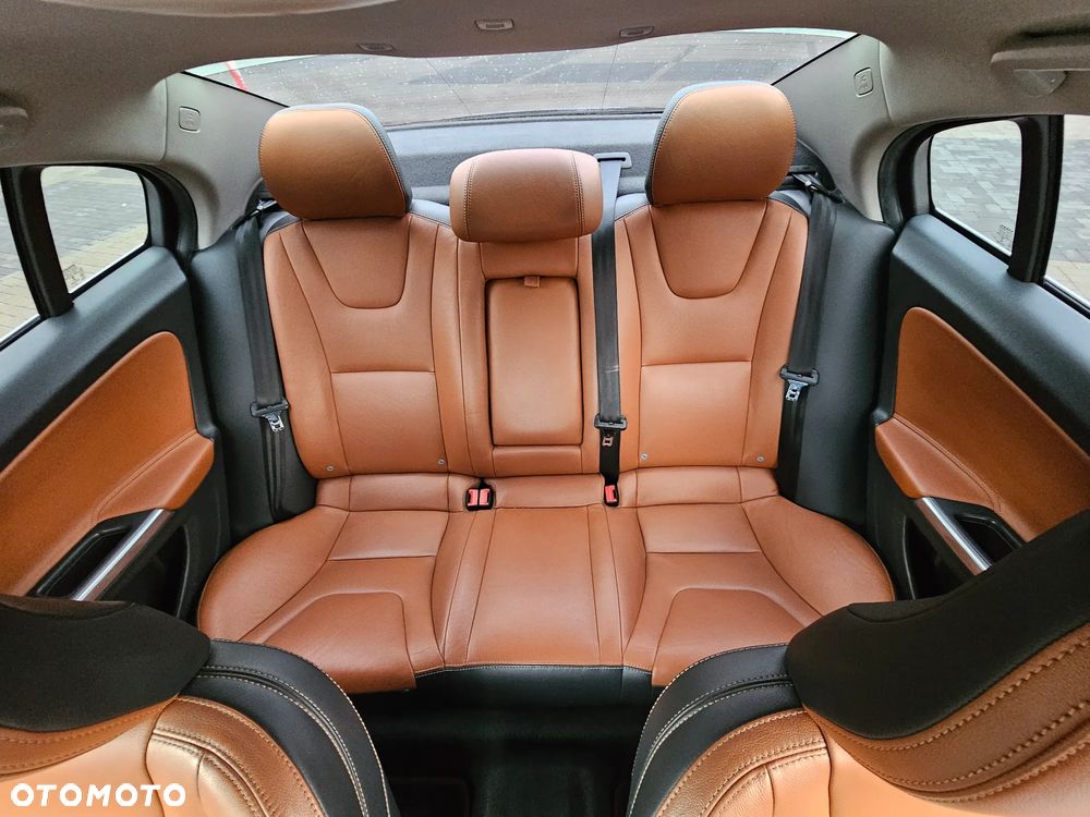 Volvo S60 T3 Summum - 12