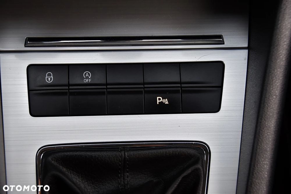 Skoda Octavia 2.0 TDI SCR 4x4 Ambition DSG - 25