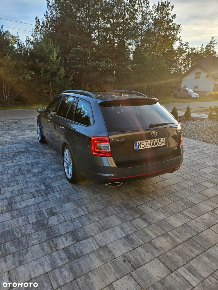 Skoda Octavia 2.0 TDI DSG RS - 8
