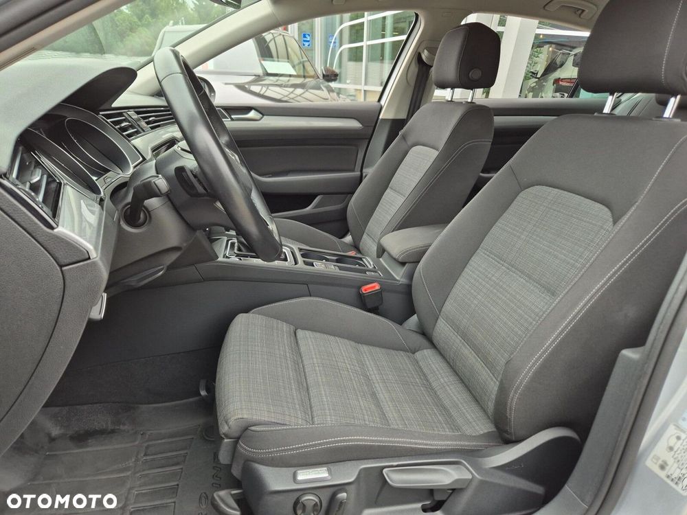 Volkswagen Passat 2.0 TSI Business DSG - 11