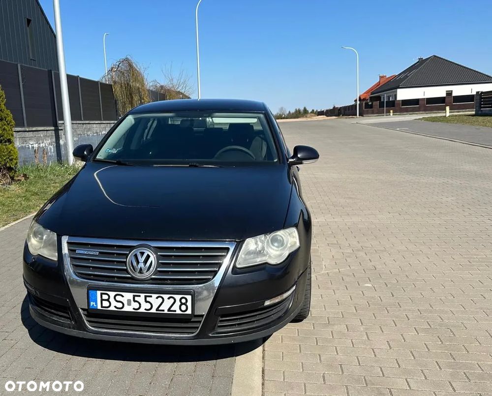 Volkswagen Passat 1.9 TDI Comfortline - 2