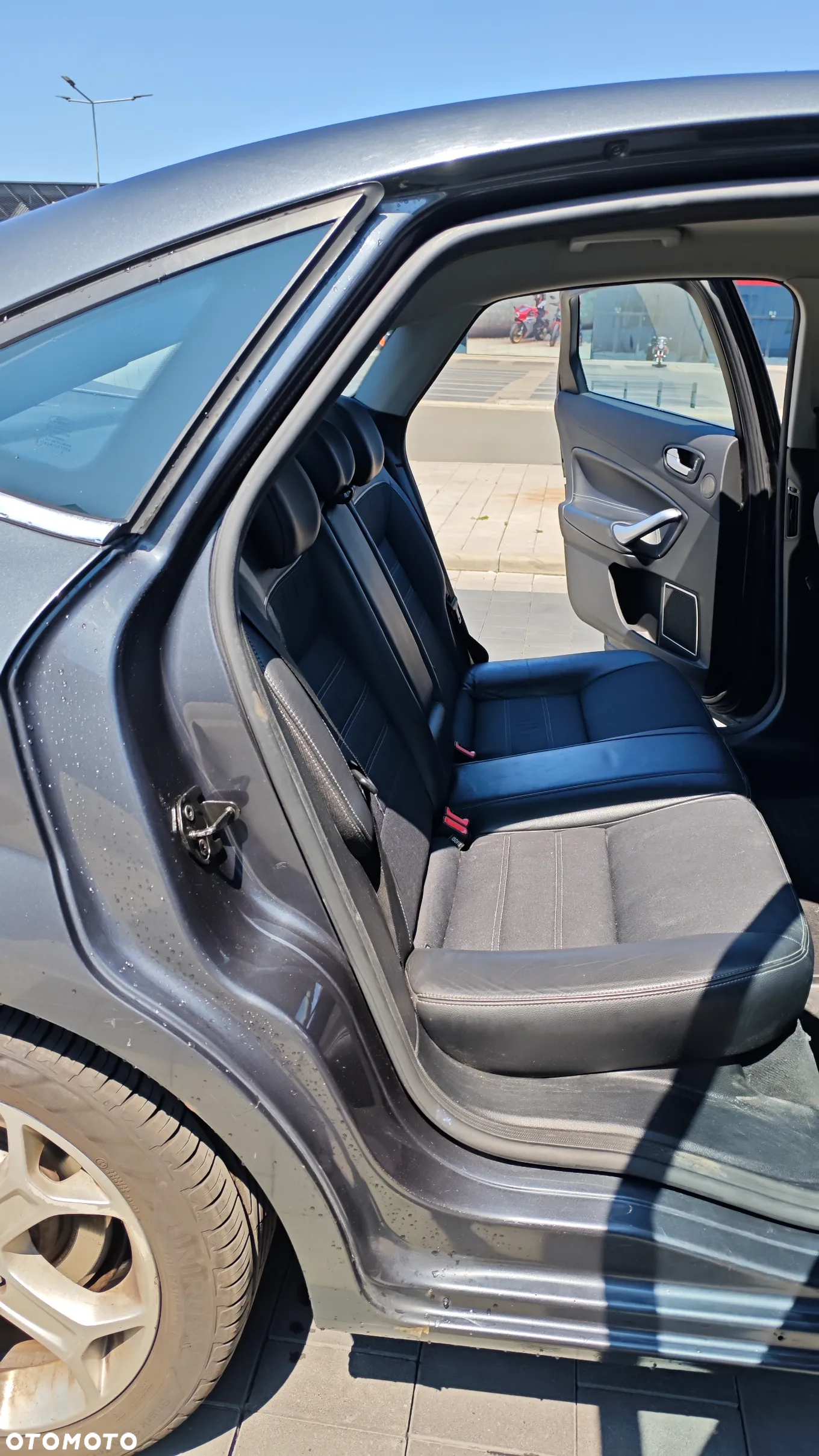 Ford Mondeo 2.5 Titanium - 13