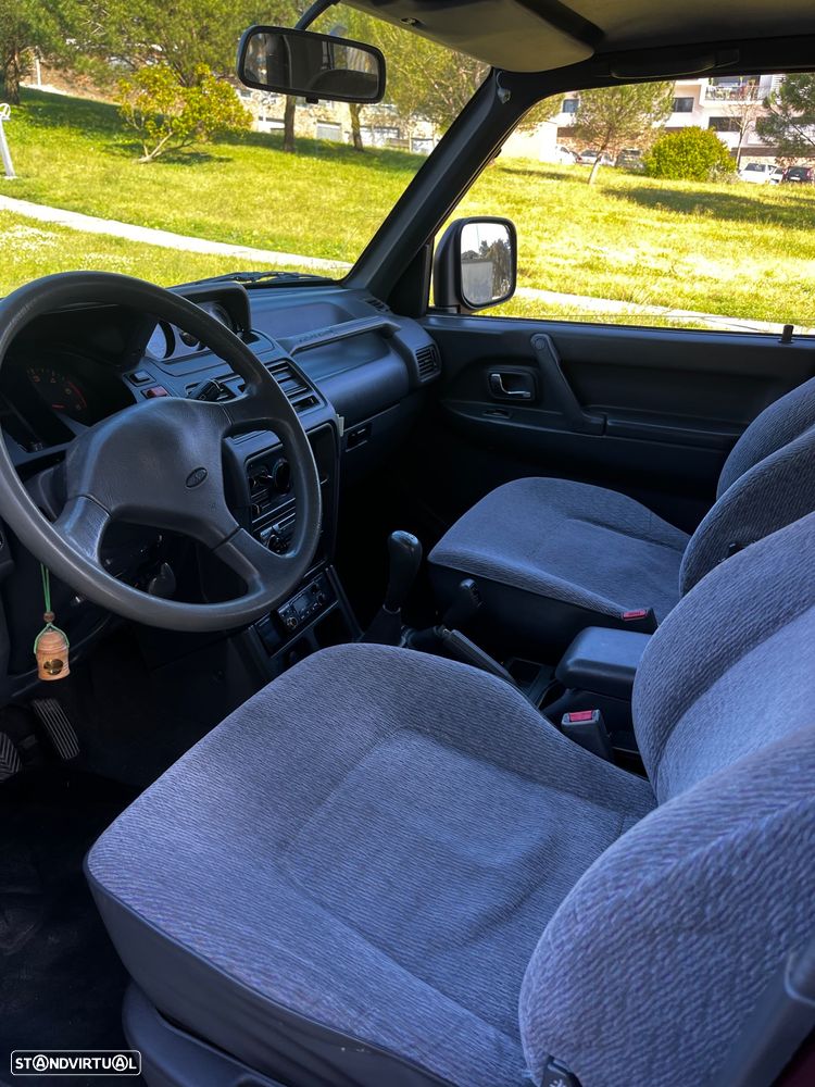 Mitsubishi Pajero 2.5 TDi GLX - 19