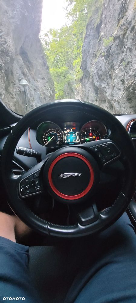 Jaguar F-Pace 2.0 i4D AWD Prestige - 15